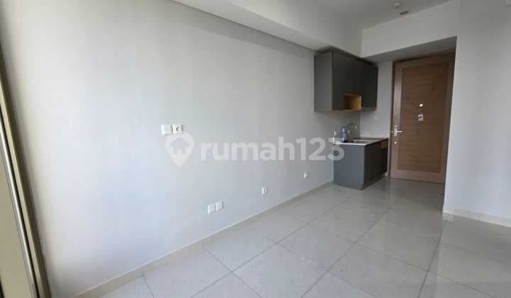 Disewakan 2 Bedroom Semi Furnish Taman Anggrek Residence