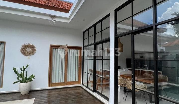 Villa Modern for rent with calm environment in Pererenan.