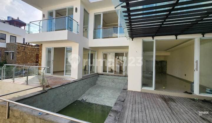 Villa Baru di Komplek Elit Nusa Dua Dijual.