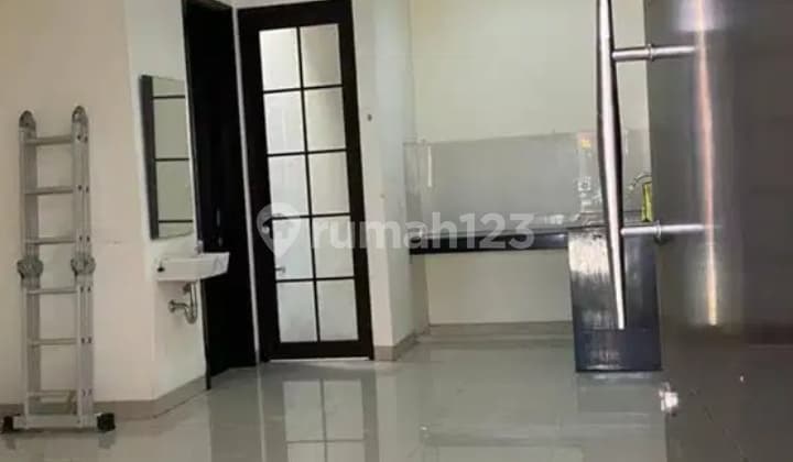 Rumah Disewakan Green Vilage Cipondoh