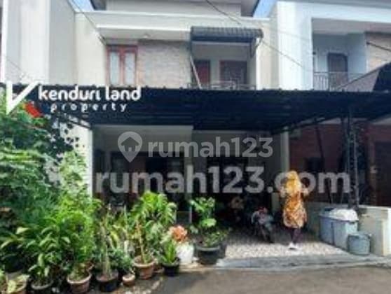 Nice townhouse, serene and comfortable environment, strategic area South Jakarta