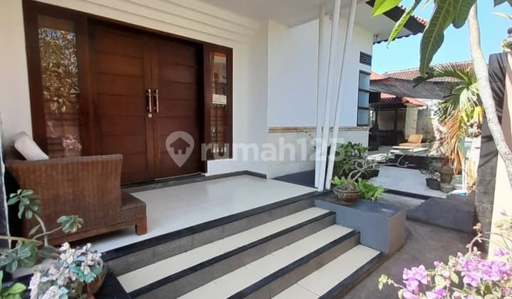 Villa 4 Bedrooms Nusa Dua