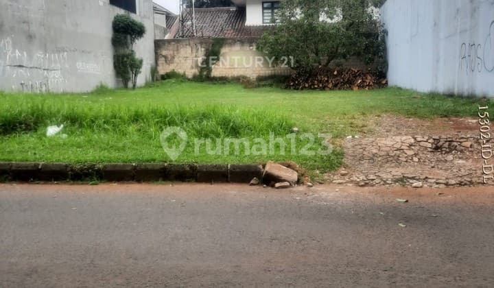 Ready-to-Build Plot in Strategic Location at Bintaro Jaya Sector 6