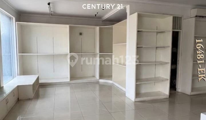 Disewakan Rumah Usaha Strategis di Jalan Utama Bintaro Sektor 5