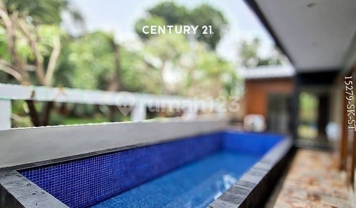 Disewakan Rumah Posisi Hook Ada Kolam Renang di Bintaro Sektor 9