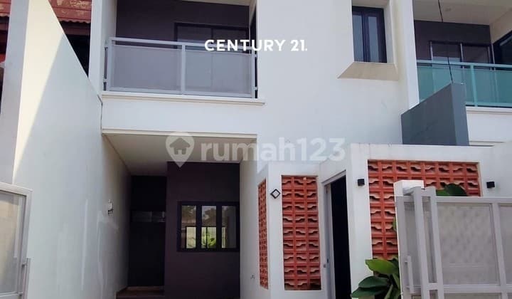 Quick Sale Brand New House in Bukit Nusa Indah Housing