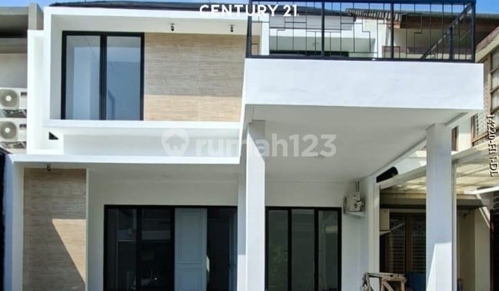 Ready-to-Live Renovated House in Emerald Bintaro Sector 9