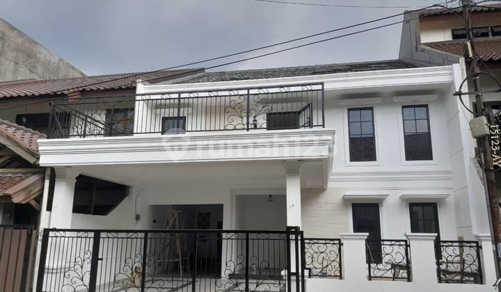 Dijual Rumah Bagus 2 Lantai Siap Huni Strategis di Rempoa Tangsel