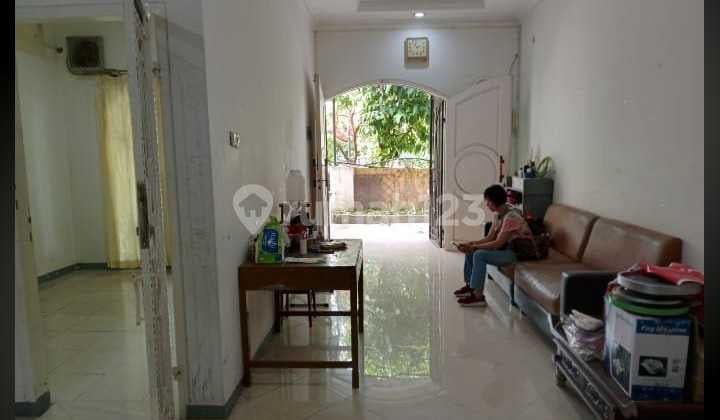 For Sale Metro Permata House, Area 100 M2, 3 Bedrooms, 2 Bathrooms, 2 Floors, Freehold Title, Price 1.5 B Negotiable.