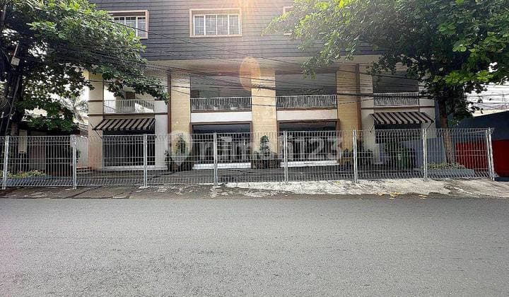 Gedung Komersil 3 Lt Strategis Kalimalang Jakarta Timur