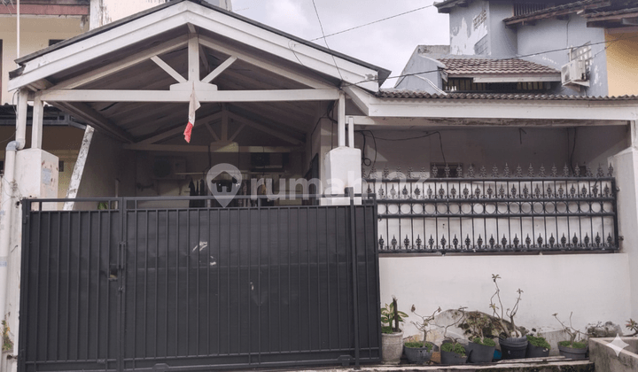 Safe & Comfortable 2 Bedroom House in Harapan Indah (13701 Yos) Safe & Comfortable 2 Bedroom House in Harapan Indah (13701 Yos)