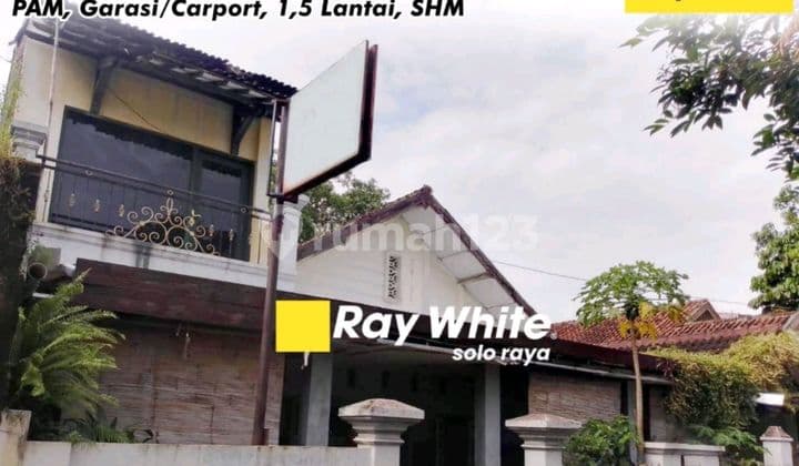 Rumah Bangle Laweyan Dekat Solo Square