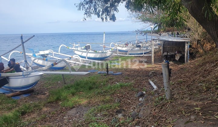 Land beautiful view with good acces beach front