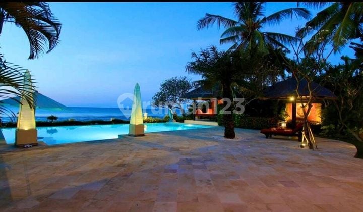 FOR SALE beach front villa in lovina With sunset view