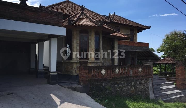 For Sale 1 Bedrom House With 9 Are Land View To The Ocean In Lovina