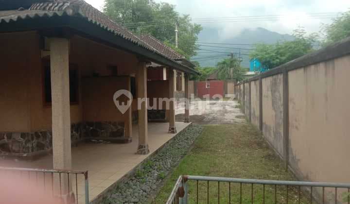 For Sale 10 Are Land And Building In Central Pemutaran