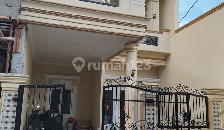 Di Jual Rumah Modern Klasik Cinere Limo