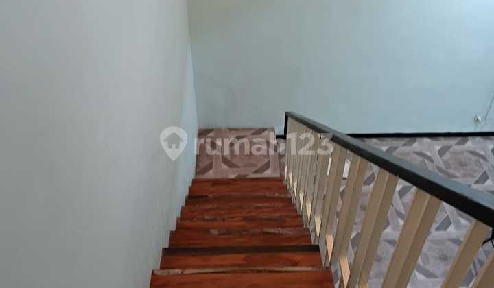 Disewakan Rumah Cantik Modern Lebak Bulus Siap Huni