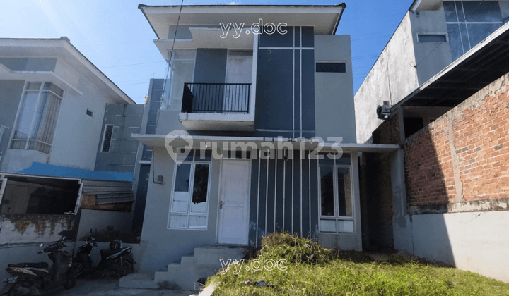 Rumah Modern 2 Lantai, Akses Mudah Cocok Hunian atau Investasi