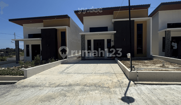 Rumah Baru Konsep Modern Lingkungan Nyaman, Balikpapan Timur
