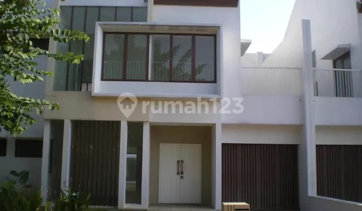 Rumah 2 Lantai Type 4+1kt Cluster Cassia Jgc Cakung Jakarta Timur