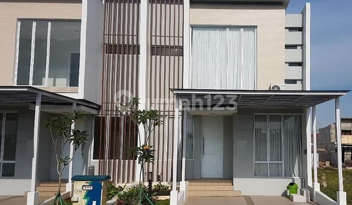 Rumah 2 Lantai Renove Full Furnish Luas 8x15 Cluster Yarra Jgc s