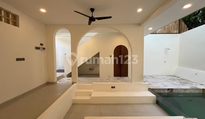 Modern New Villa Ready Unit Premium Location In The Center Of Canggu Bali
