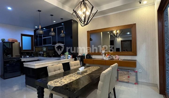 Rumah Modern Siap Huni 2 Lantai di Pusat Renon Denpasar