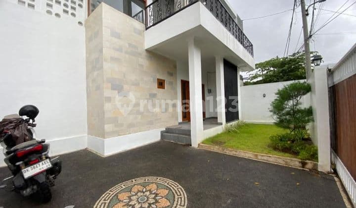 Rumah Baru Modern Siap Huni di Pusat Renon Dekat ke Sanur