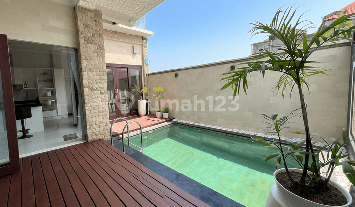 Luxury Semi-Villa Ready-to-Occupy Near Airport