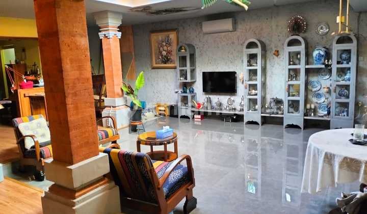 Rumah Orang Belanda di Jl.Nusa Indah Denpasar Timur