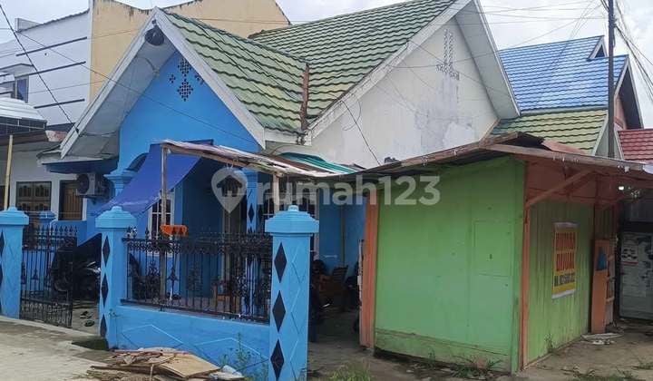 Rumah Hoek Jalan Raya Senaken Tanah Grogot