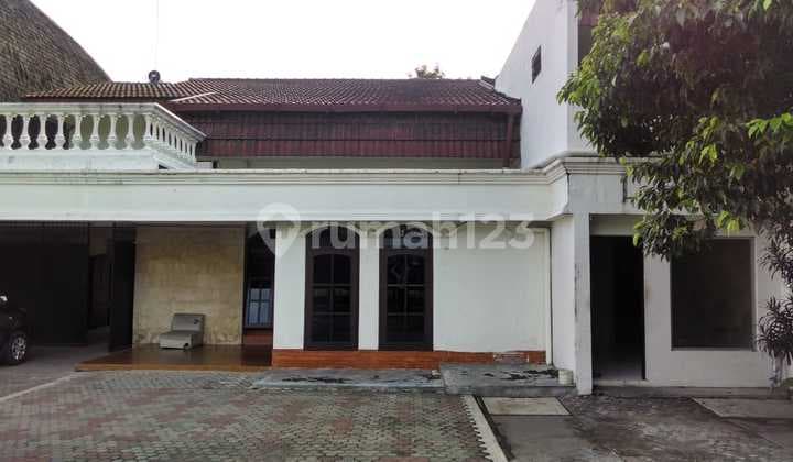 Rumah di Imam Bonjol Surabaya