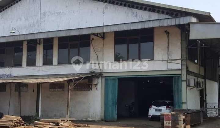 Pabrik Besi (Pengecoran) di Beji, Pasuruan.