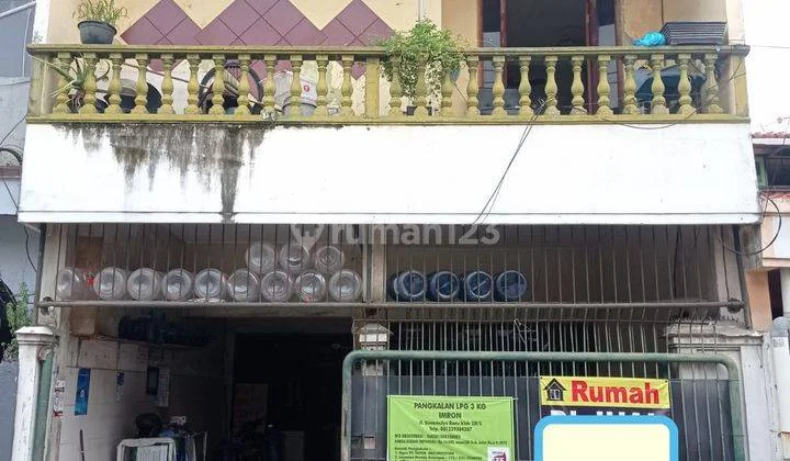 Rumah 2 Lt Simo Hilir Lokasi Jln Raya. Cocok Utk Usaha Rumah 2 Lt Simo Hilir Lokasi Jln Raya. Cocok Utk Usaha