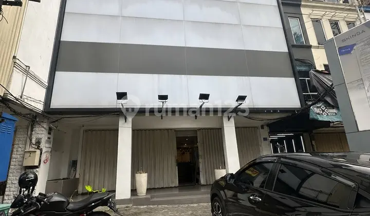 Shop in Hr Muhammad Surabaya 500 million IDR/Year Suitable for Clinic and Bank
