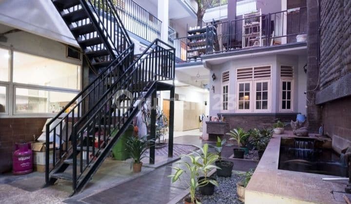 Dijual Tempat Usaha 3Lantai Surabaya Pusat Strategis Jln Trunojoyo