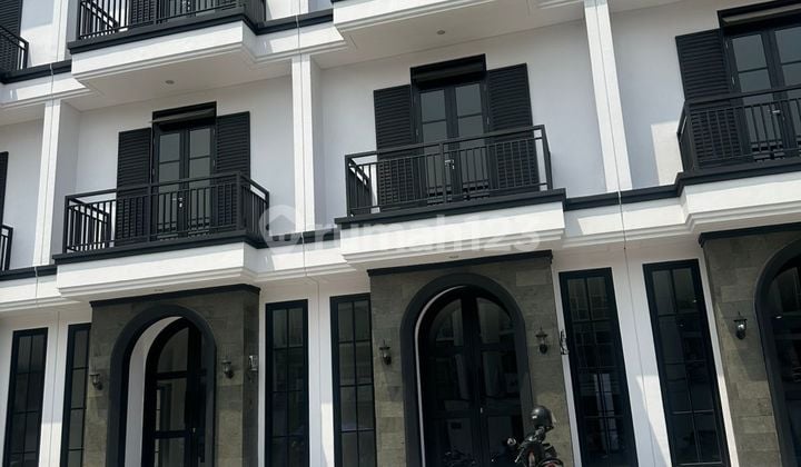 Ruko 3Lt Dian Istana Murah Surabaya Barat Ada Attic Room