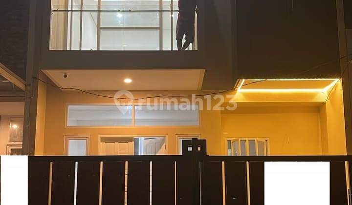 Rumah Bagus SHM Perumahan Imperial Gading, Jakarta Utara