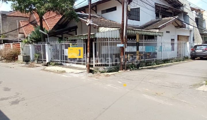 Strategis! Rumah Bagus Hook Siap Huni di Area Batununggal Bandung