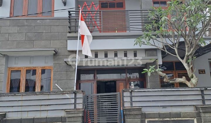 Murah! Rumah bagus 2 lantai di Cigadung Bandung