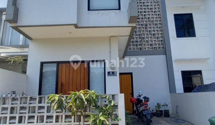 Minimalist ready-to-occupy house in Cisaranteun Arcamanik, Bandung city