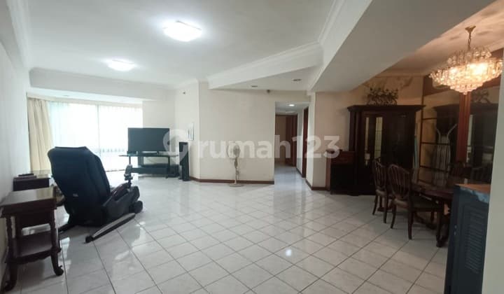 Kondominium Taman Anggrek, 3+1 Bedrooms, Furnish, Murah