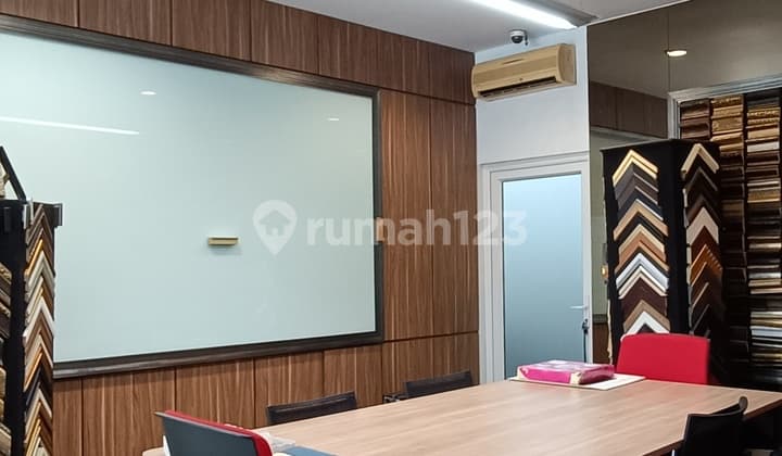 Pergudangan Posisi Hook Kondisi Baik Siap Pakai Komplek Multiguna Alam Sutera