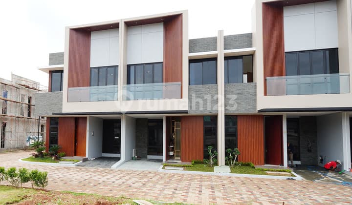 Rumah 2 Lantai Purinusa Kembangan Selangkah ke Puri Indah Mall - Meruya Jakarta Barat