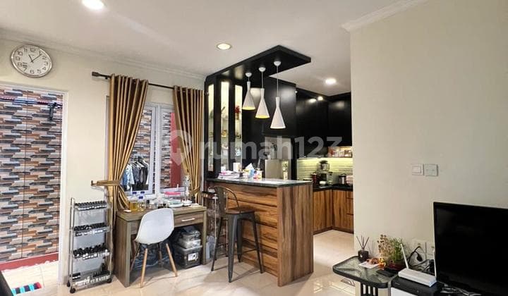 Dijual Rumah Premium Rossini Utara Furnished, Dekat Danau & Jogging Track - Harga 2,7 M