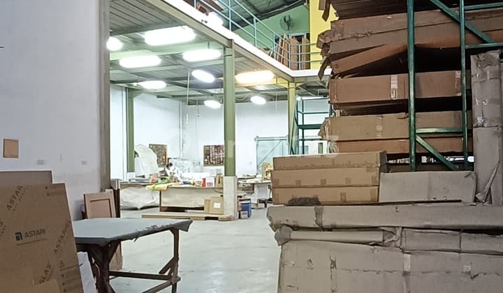 Pergudangan Posisi Hook Kondisi Baik Siap Pakai Komplek Multiguna Alam Sutera