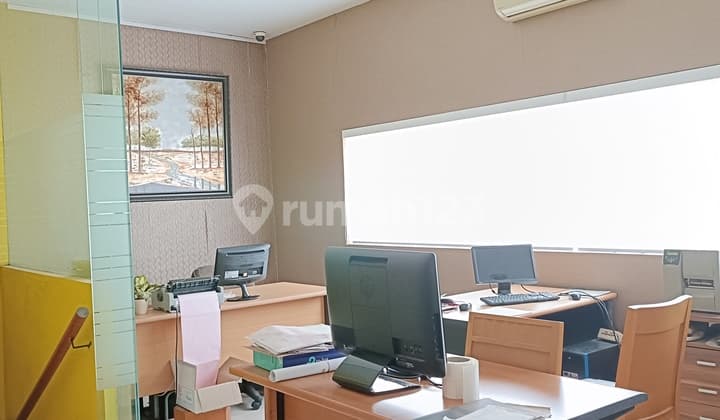 Pergudangan Posisi Hook Kondisi Baik Siap Pakai Komplek Multiguna Alam Sutera