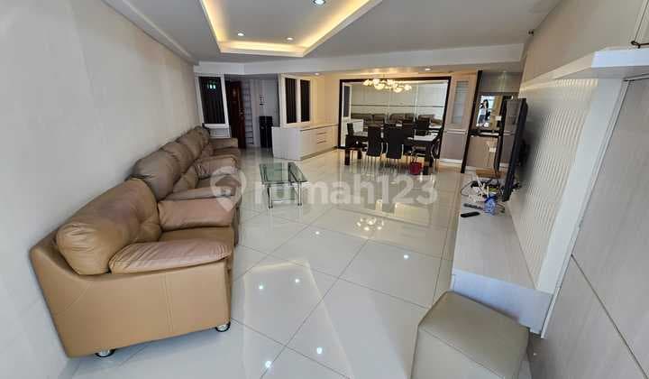 Disewakan Taman Anggrek 3bedroom Bagus