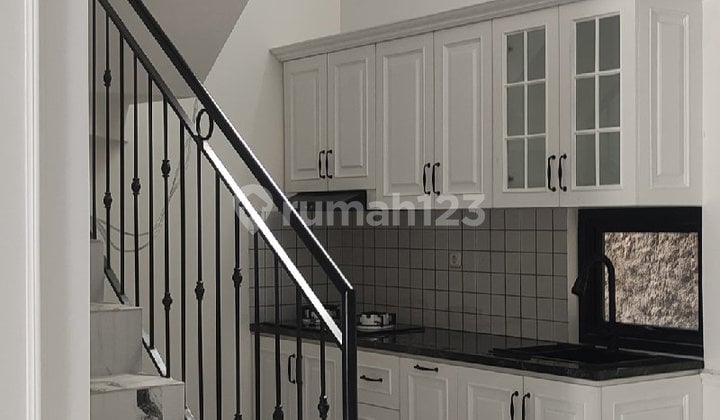 New 2-Story Minimalist House, Wing Bkr/Sriwijaya/Buahbatu
